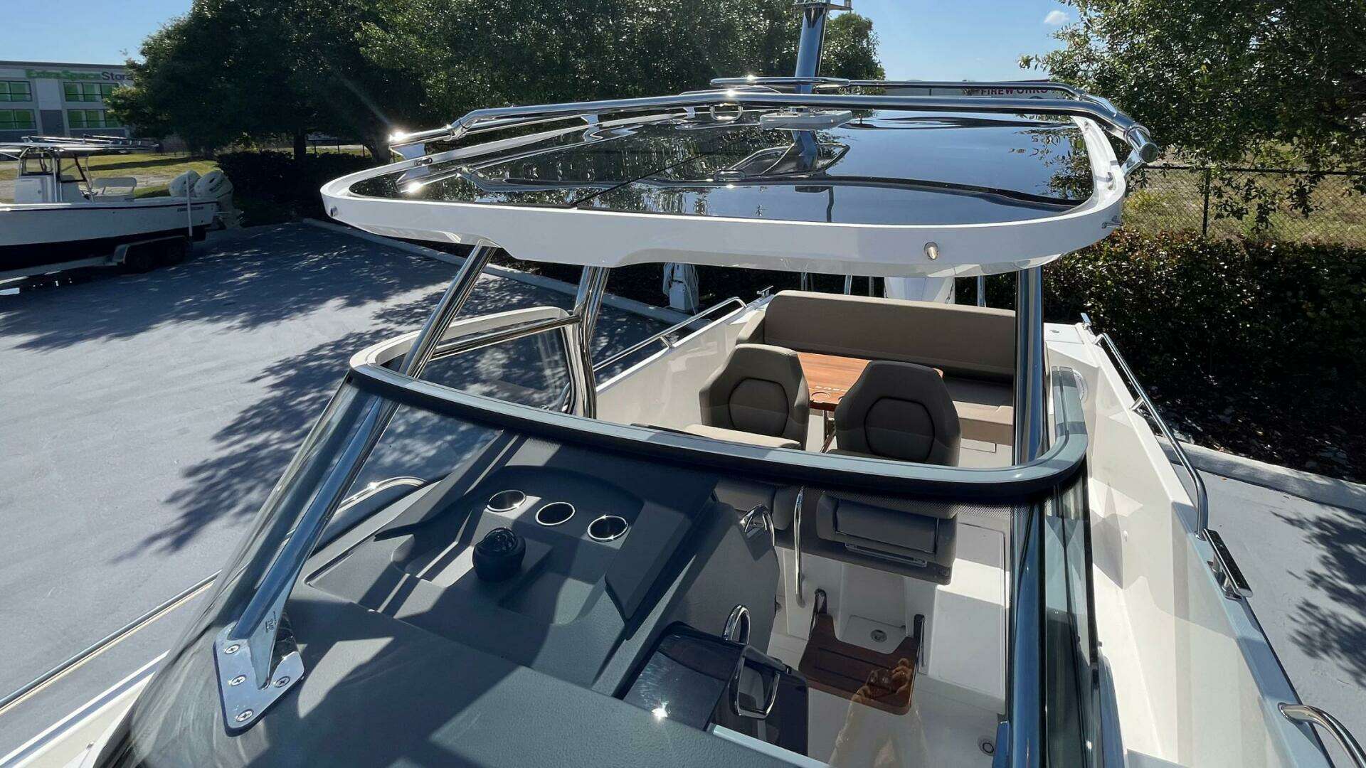 2024 Nimbus Tender 8 - Image 13