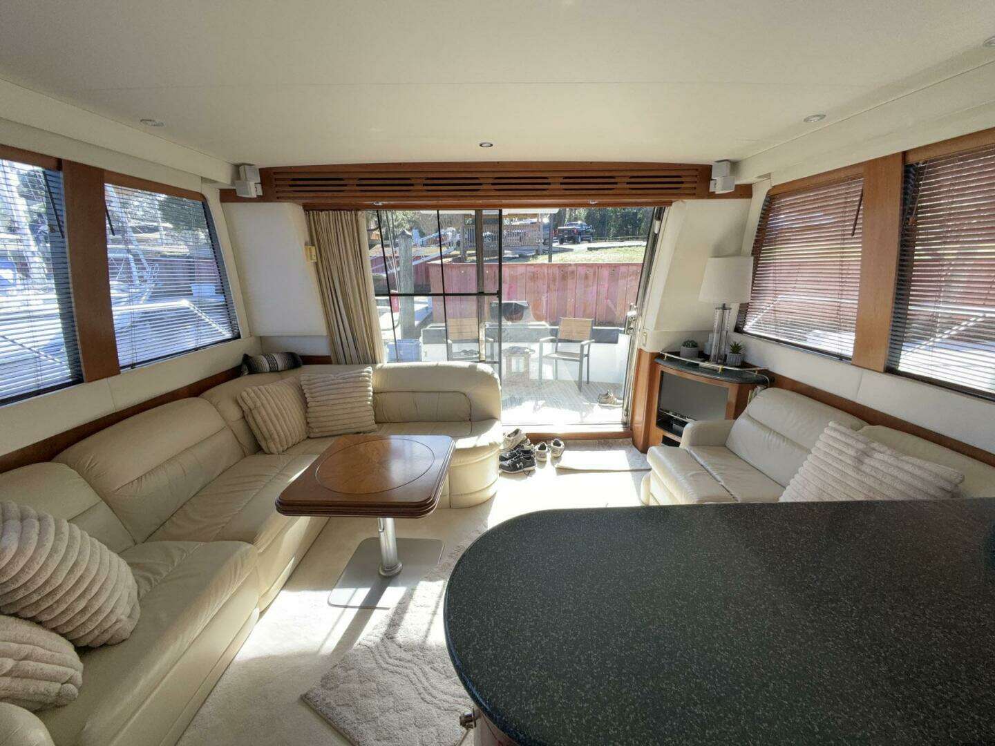 1999 Carver 530 Voyager Pilothouse - Image 22