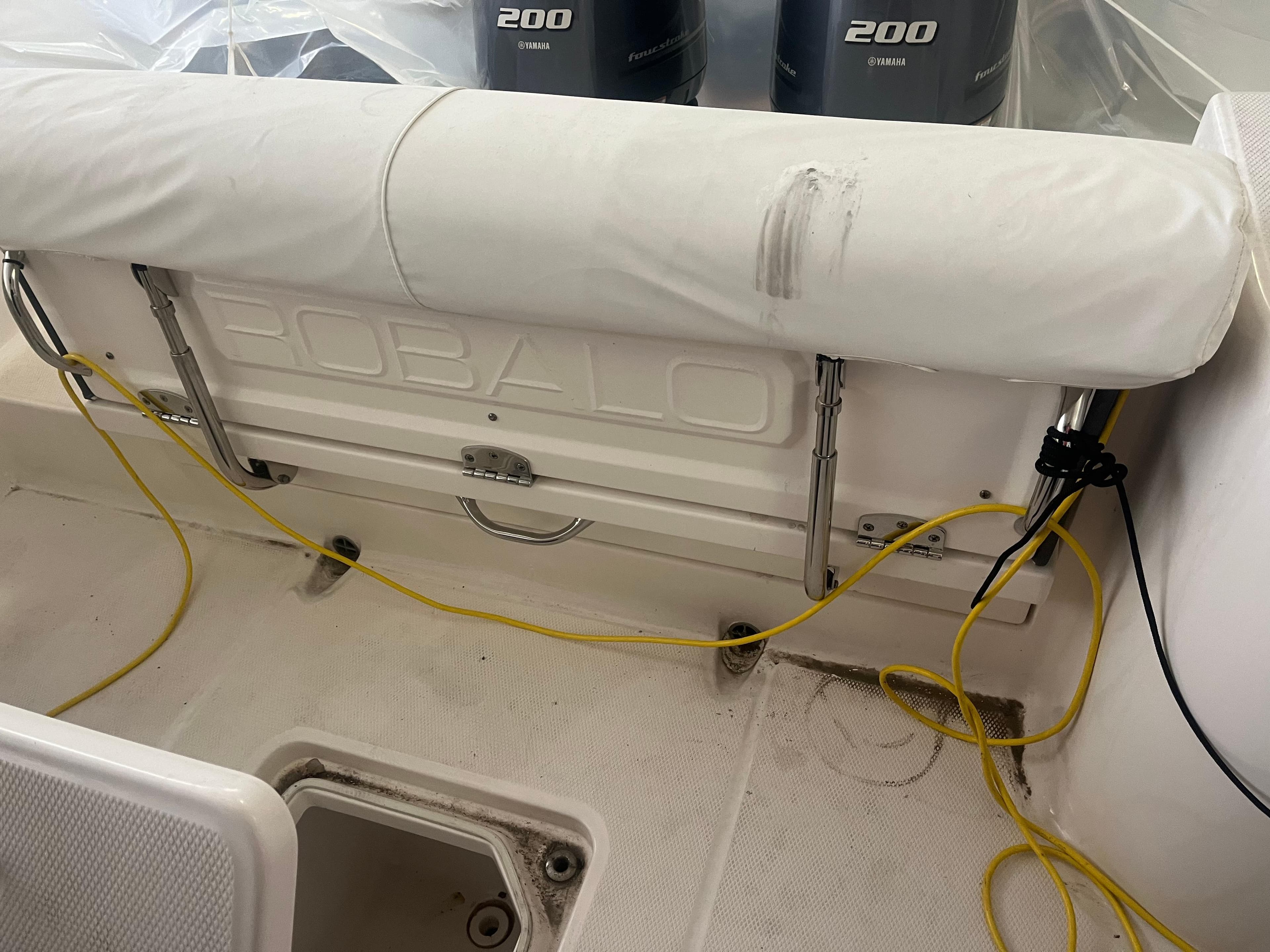 2021 Robalo R272 Center Console boat interior with Yamaha 200 engines visible.