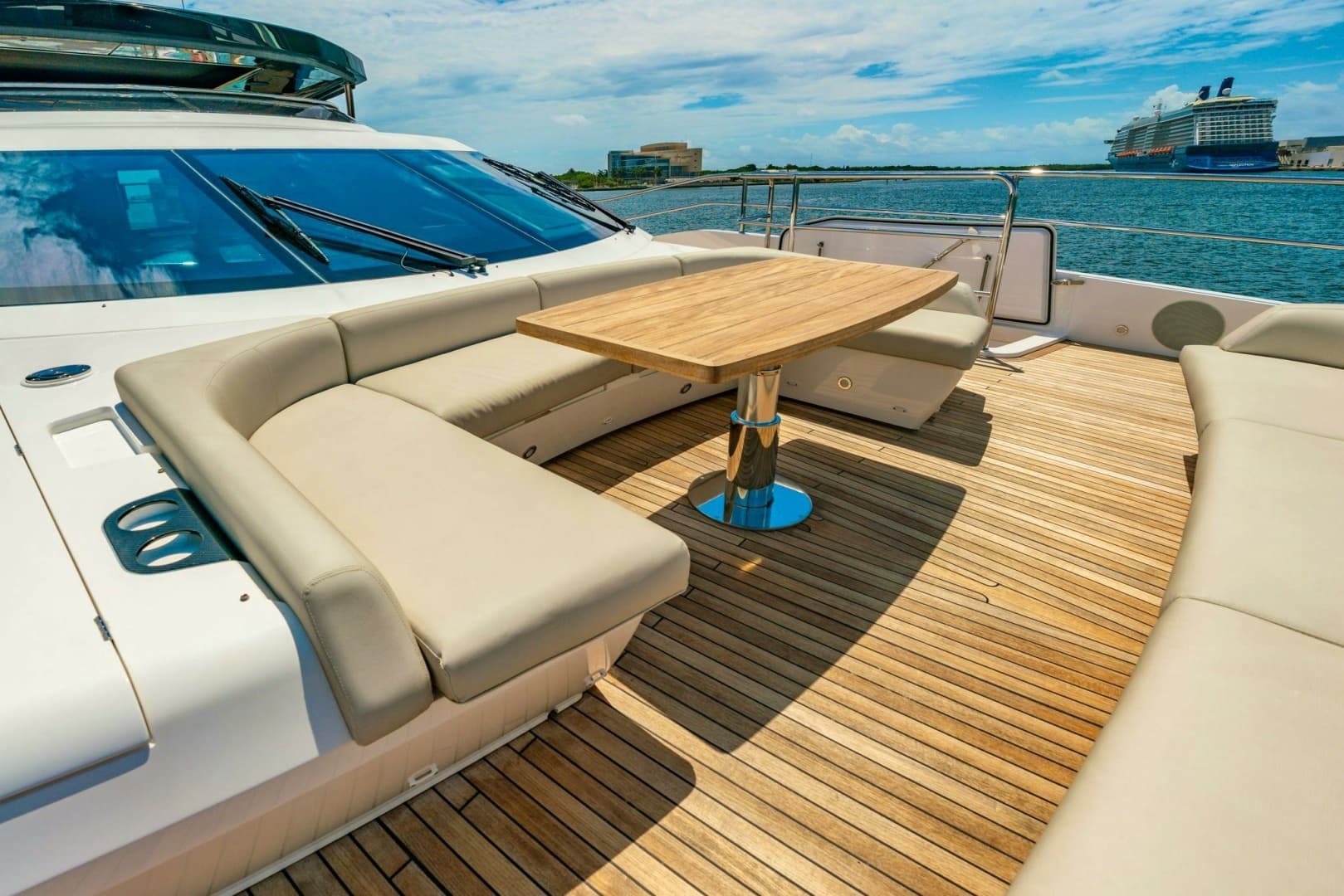 2024 Sunseeker Sunseeker 100 Yacht - Image 34