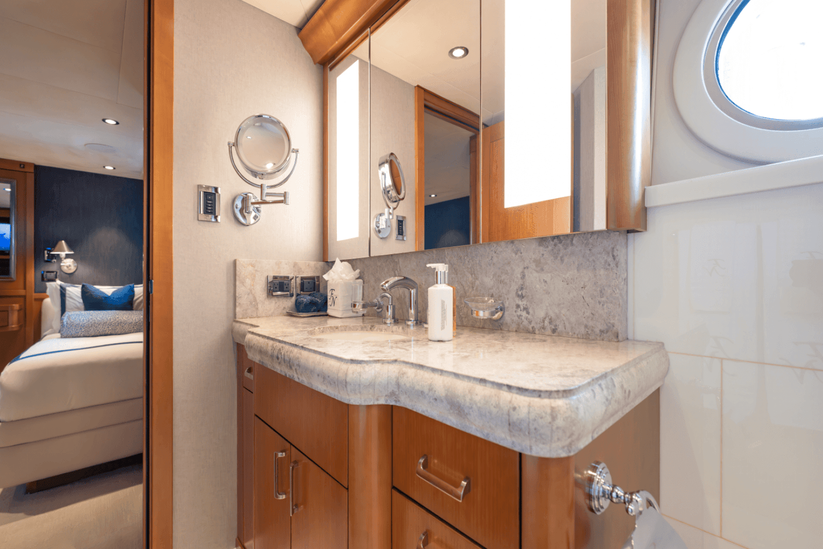 2014 Westport 40M - Image 83