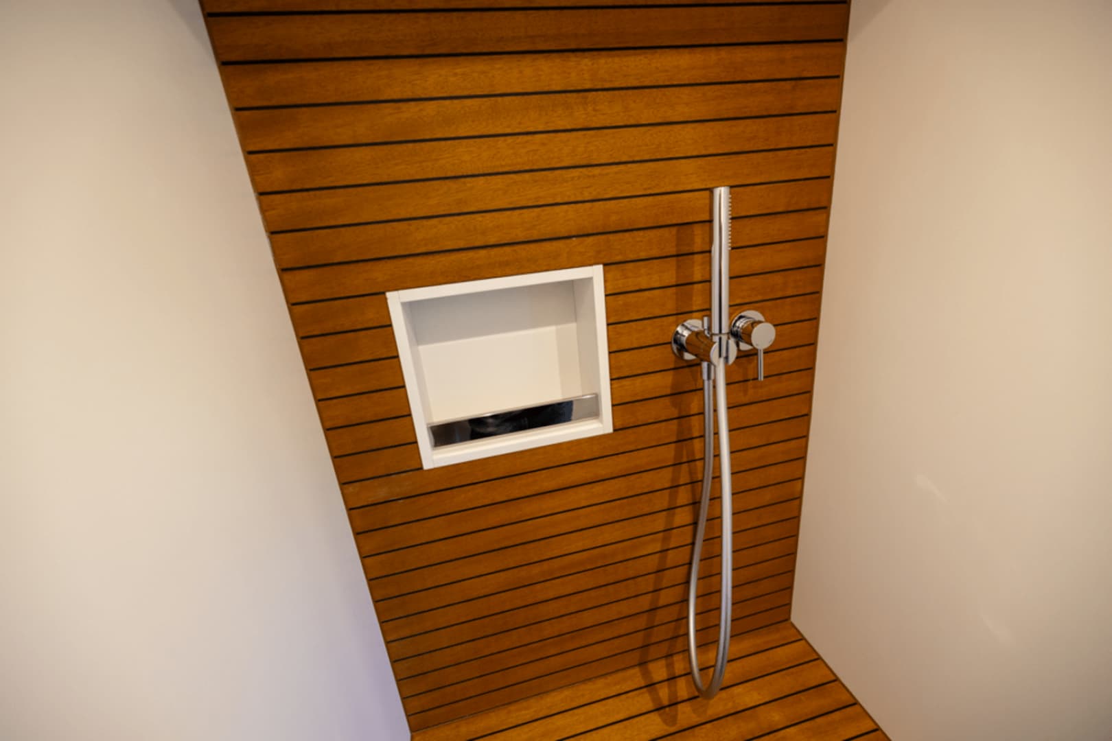 2025 Azimut Fly 68 - Image 35