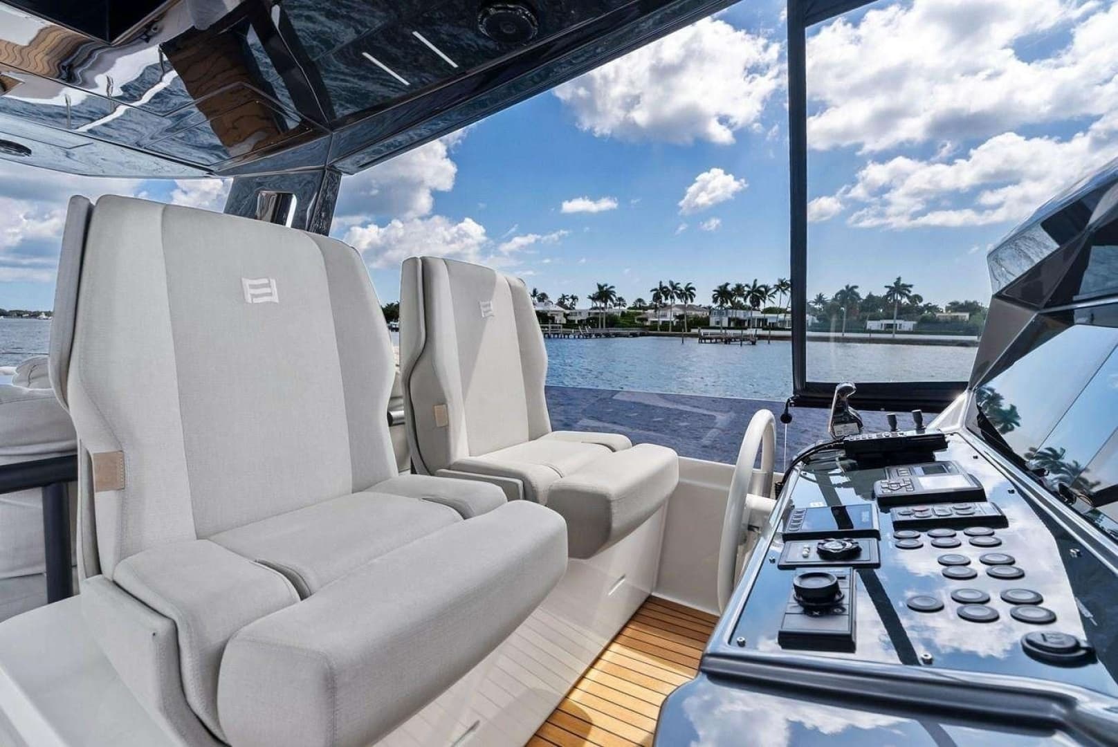 2022 Ferretti Yachts 780 - Image 22