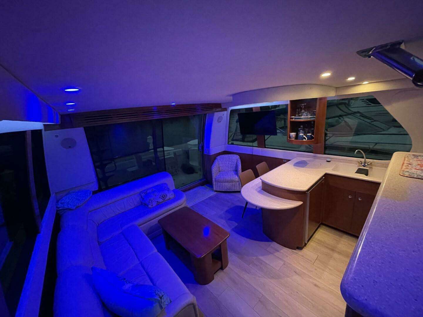 1998 Carver 53 Voyager - Image 48