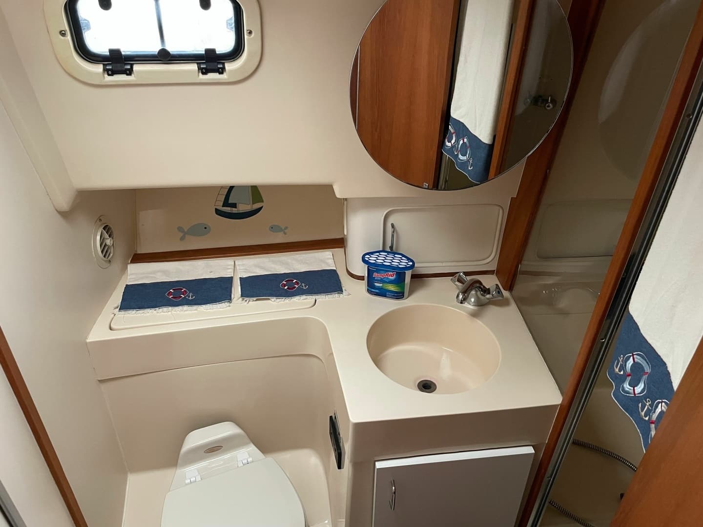 1998 Mainship 350 Trawler - Image 18