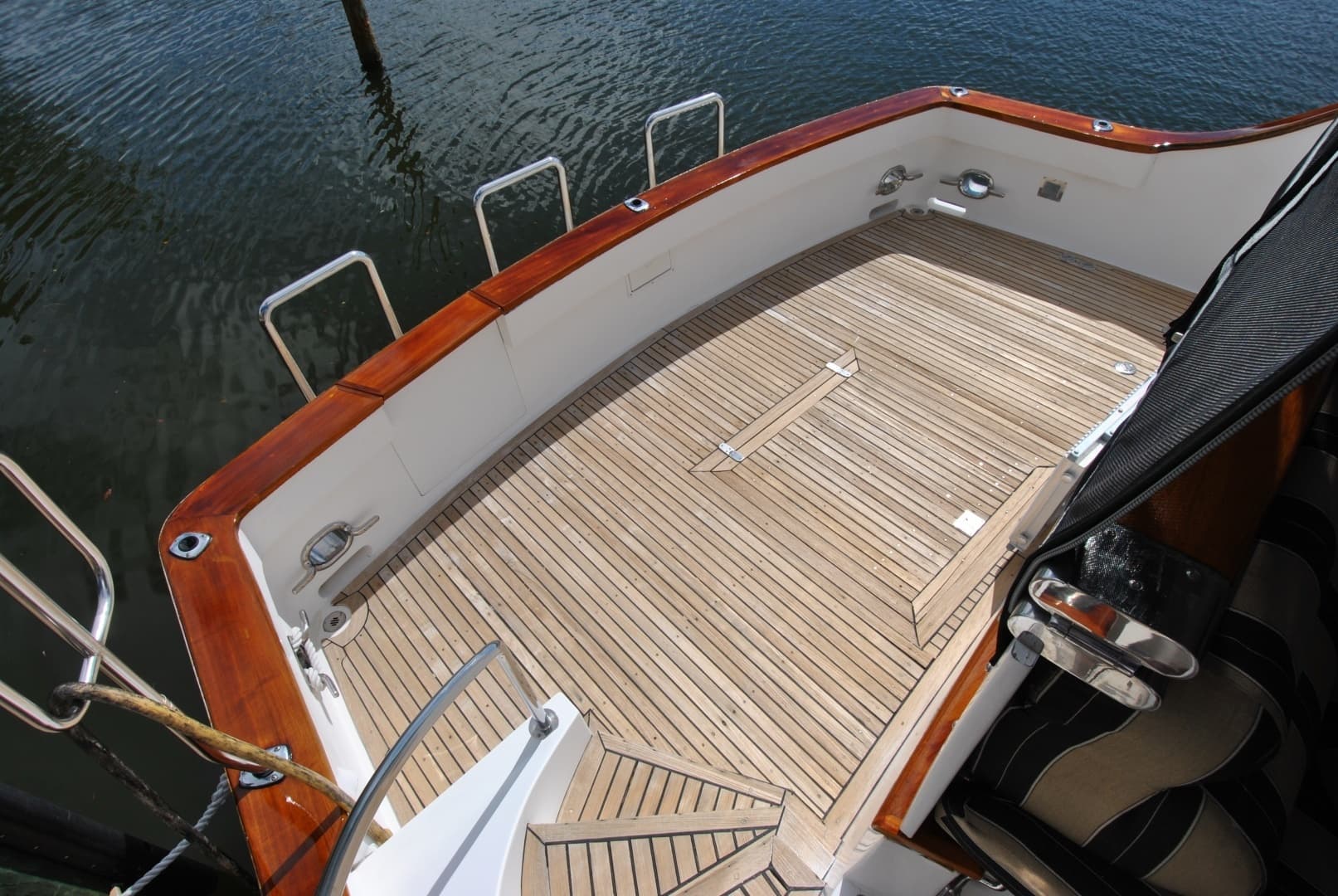 2002 Grand Alaskan Raised Pilothouse - Image 5