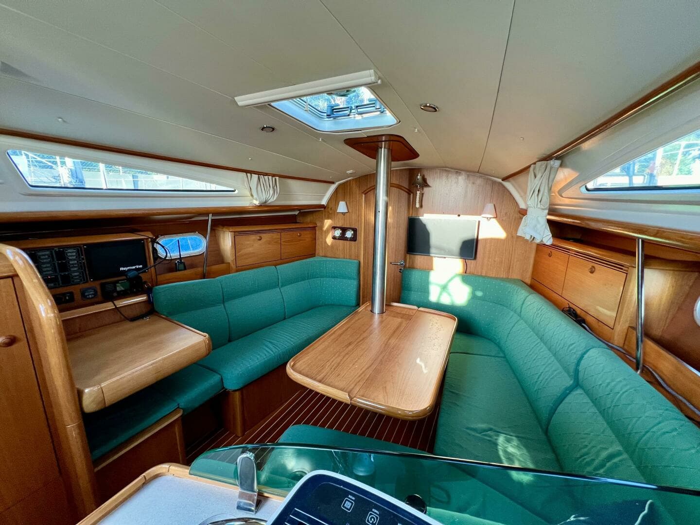 2005 Jeanneau Sun Odyssey 35 - Image 40