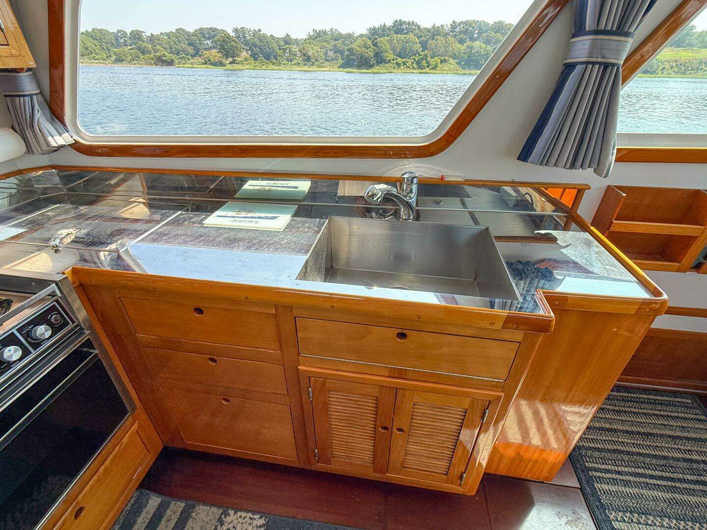 1984 Wilbur 38 - Image 30