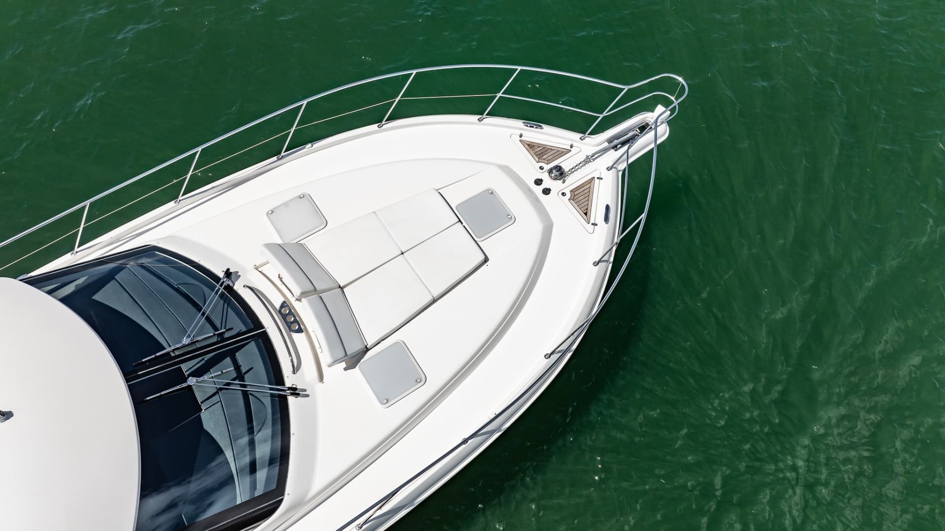 2016 Riviera 5000 Sport Yacht - Image 13