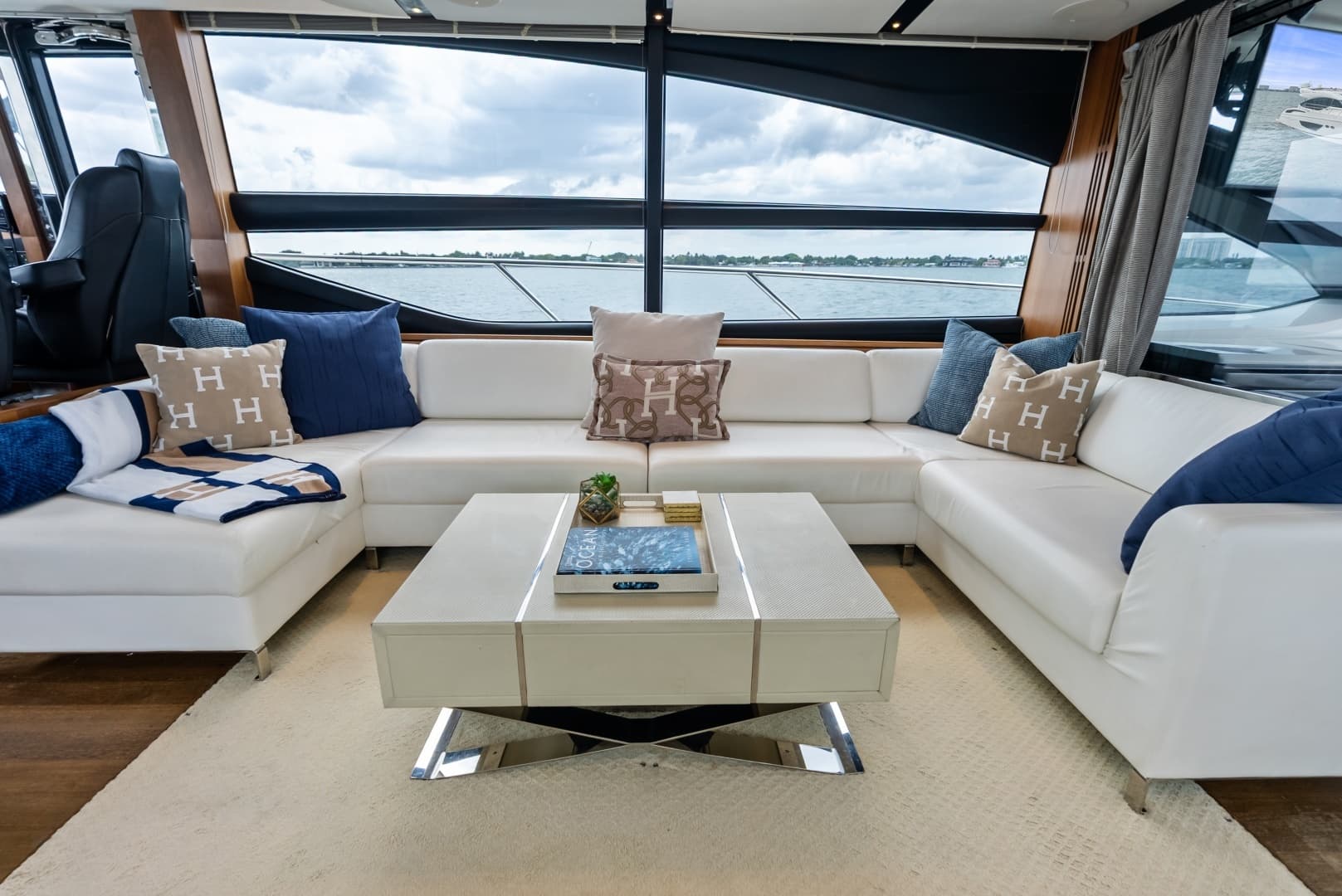 2014 Princess S72 - Image 100
