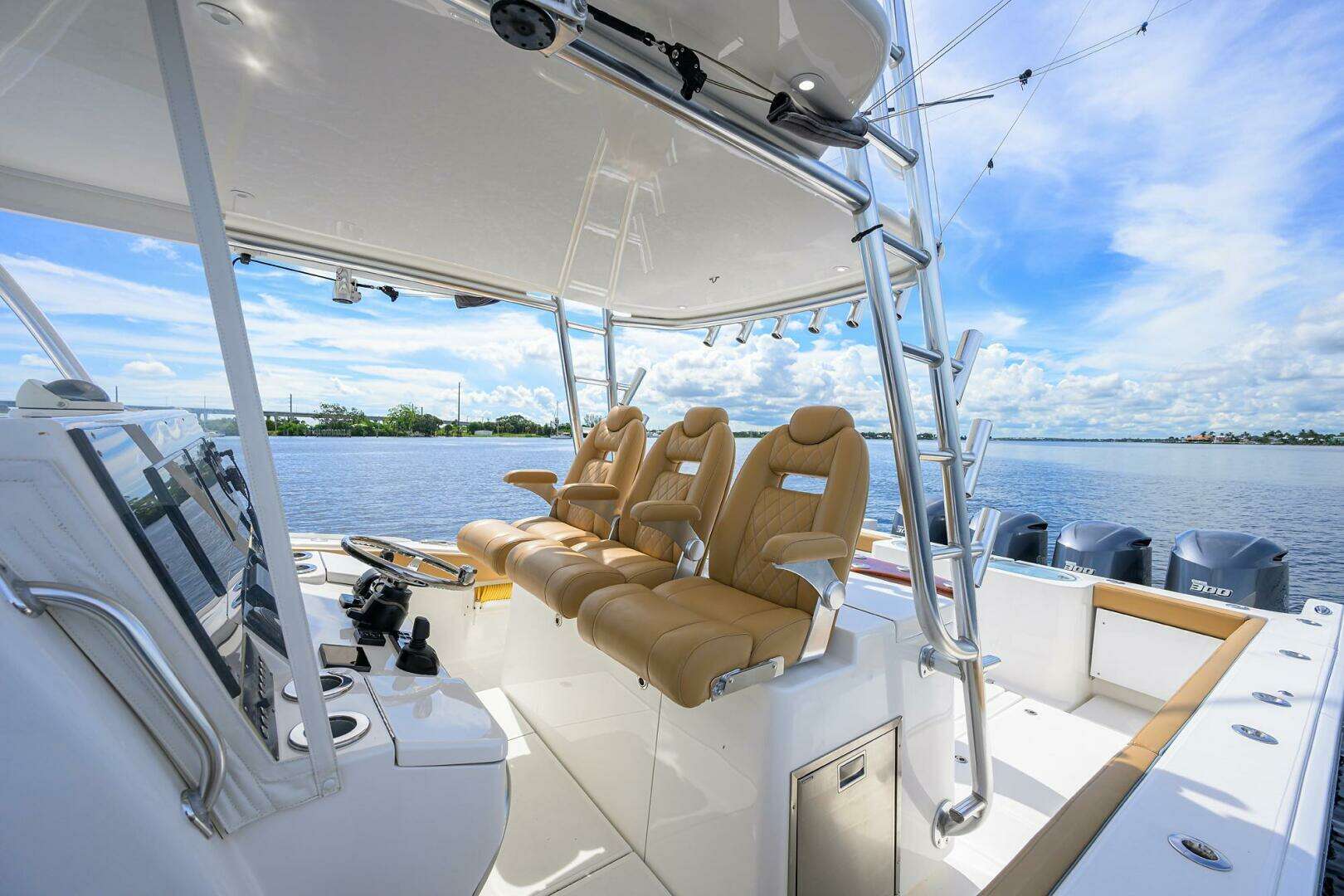 2018 Buddy Davis 42 Center Console - Image 17