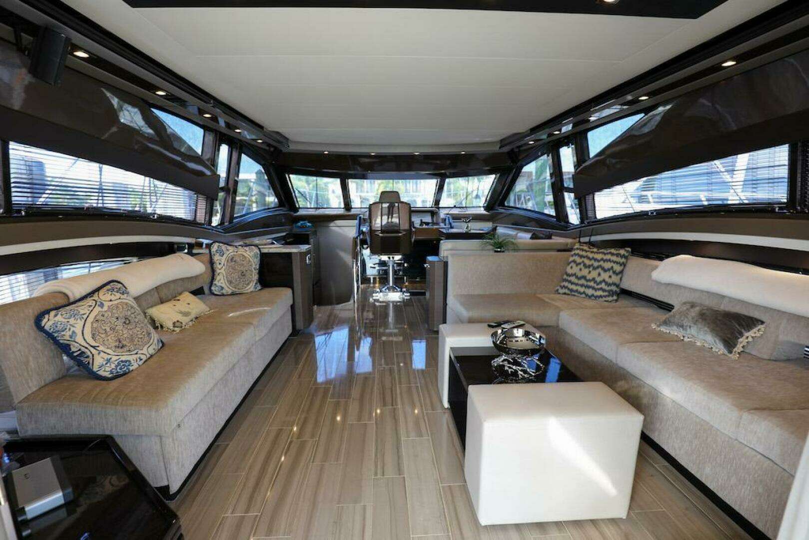2016 Marquis 660 Sport Yacht - Image 13