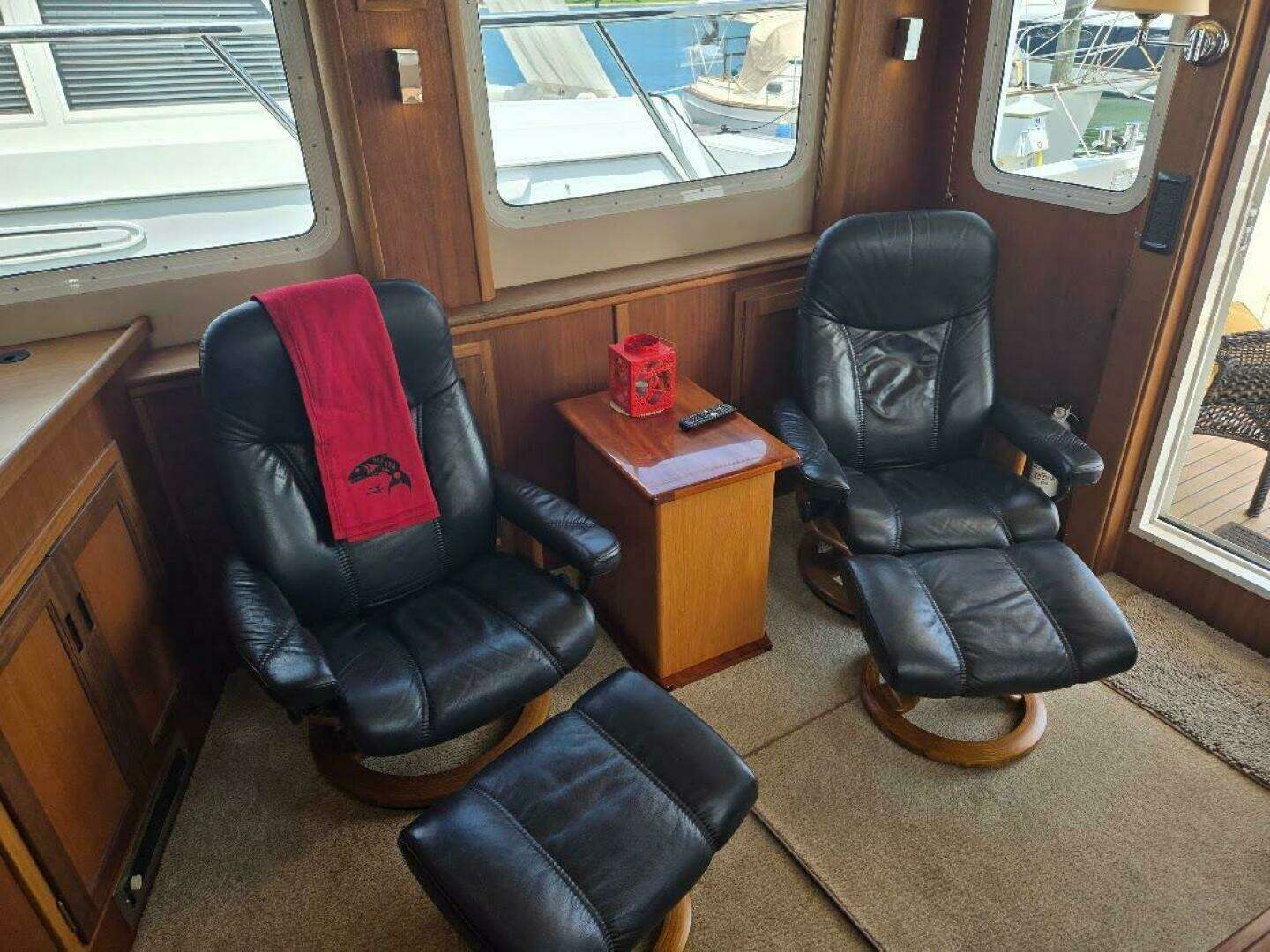 2010 American Tug 49 Limited - Image 20