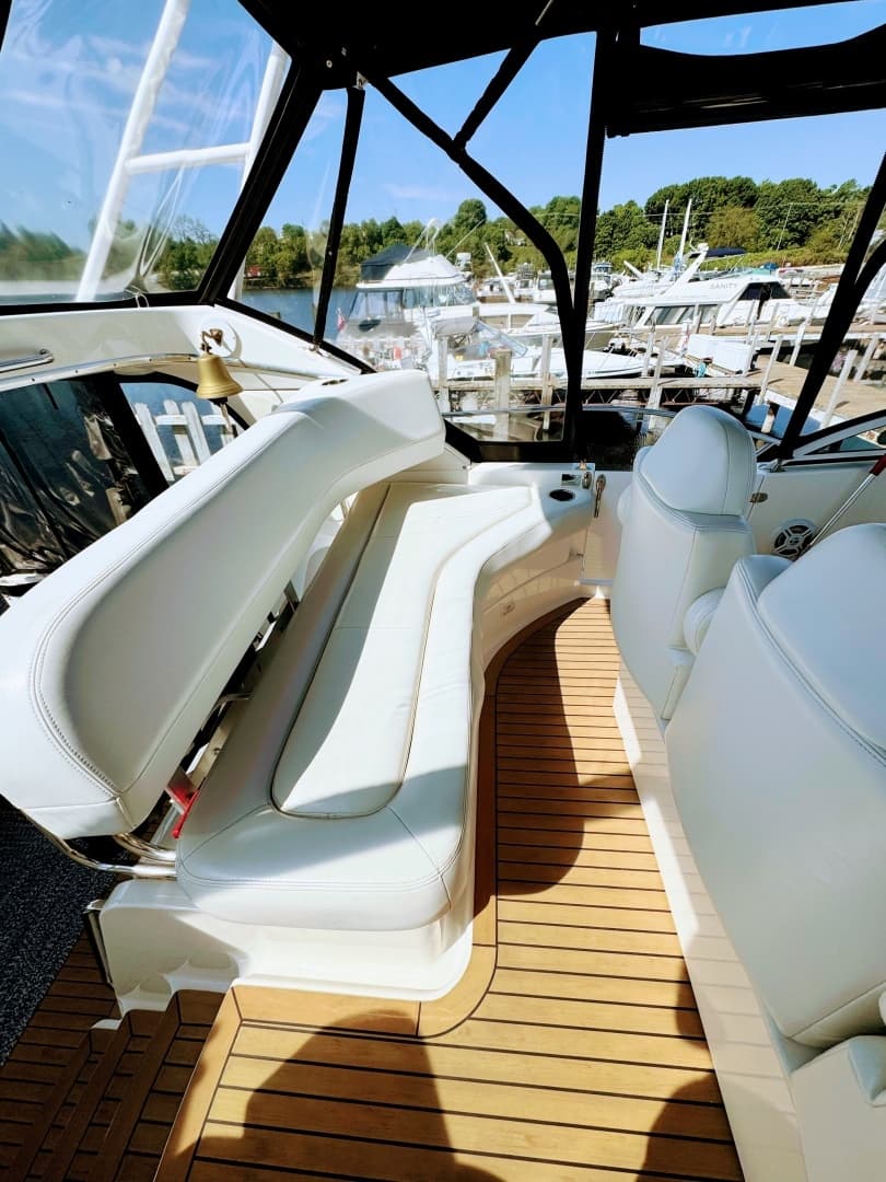 2002 Silverton 39 Motor Yacht - Image 15