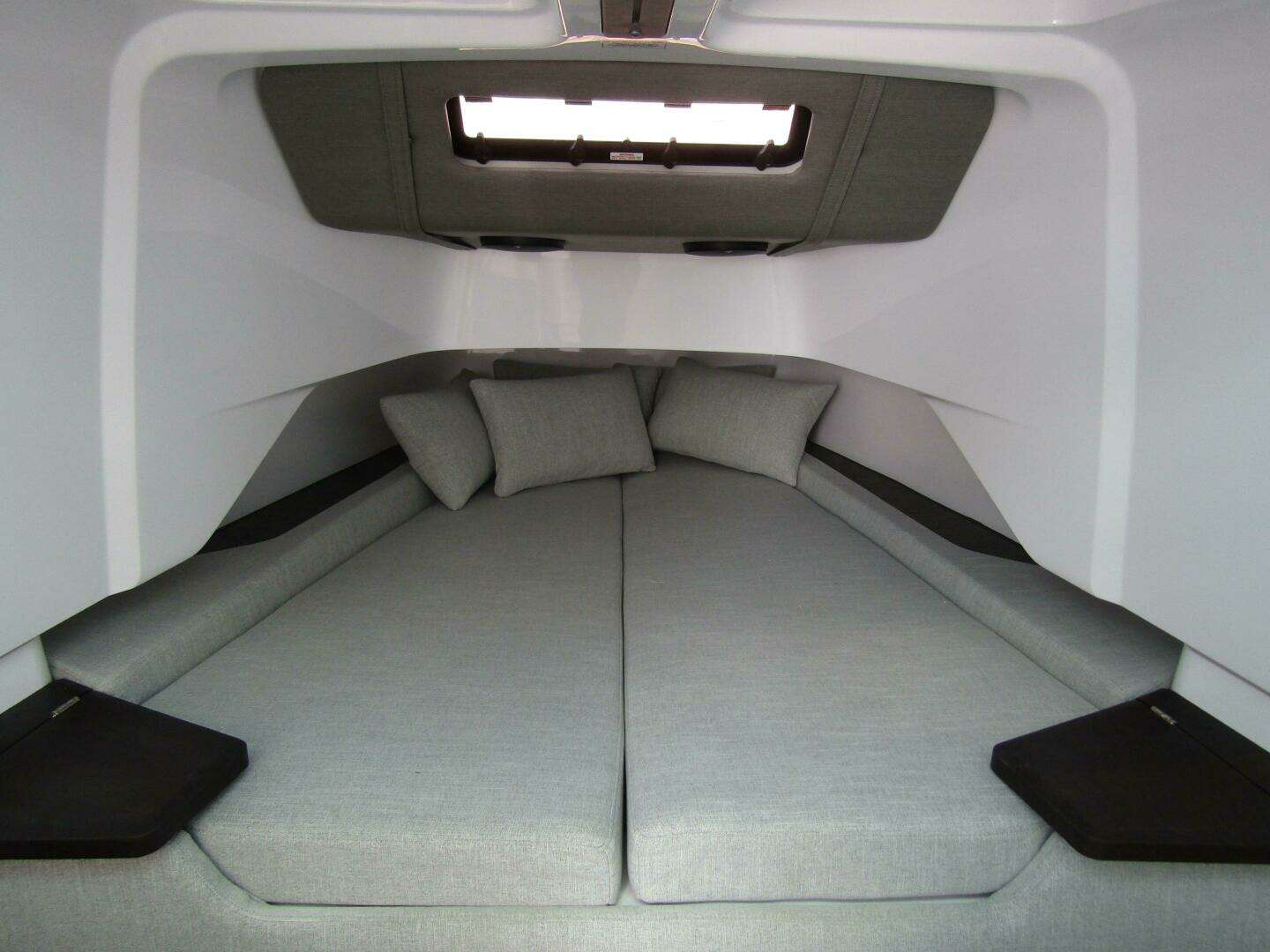 2024 Axopar 37 Sun Top - Image 32