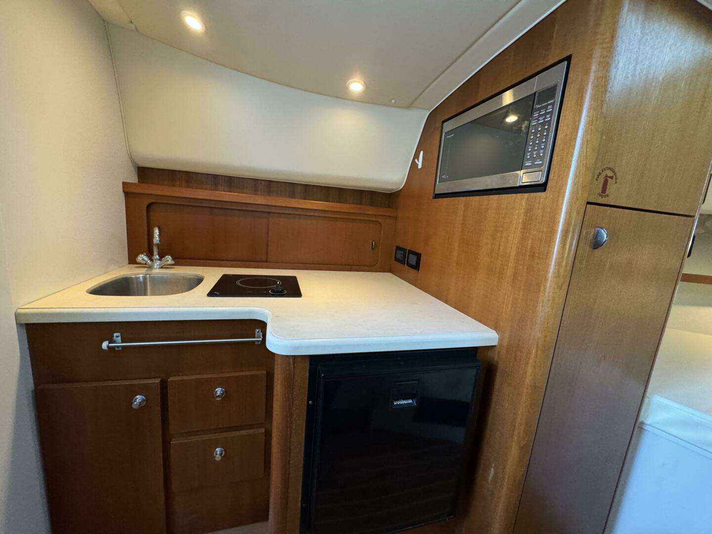 2005 Tiara Yachts 2900 Open - Image 13