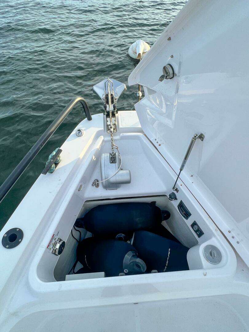 2020 Axopar 37 XC - Image 37