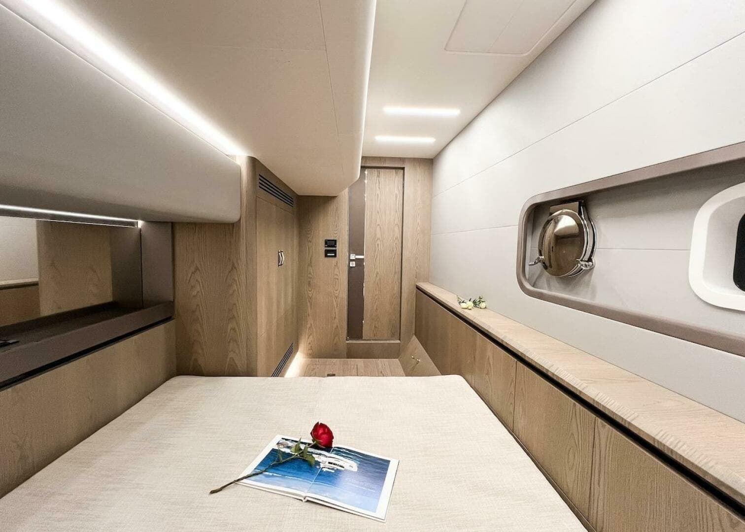 2026 Diamond Yachts EF56 Power Catamaran - Image 20