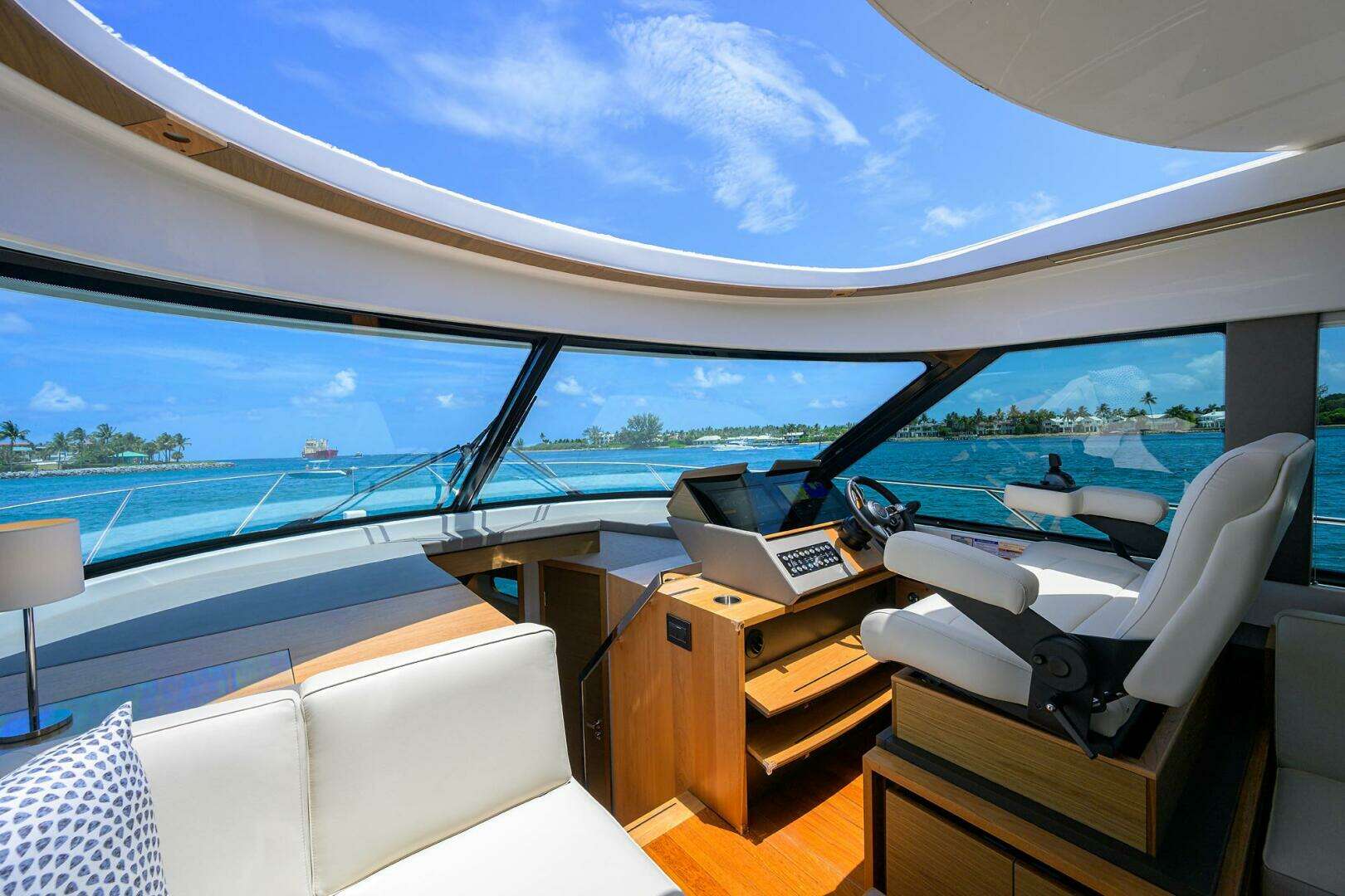 2023 Tiara Yachts C49 - Image 36