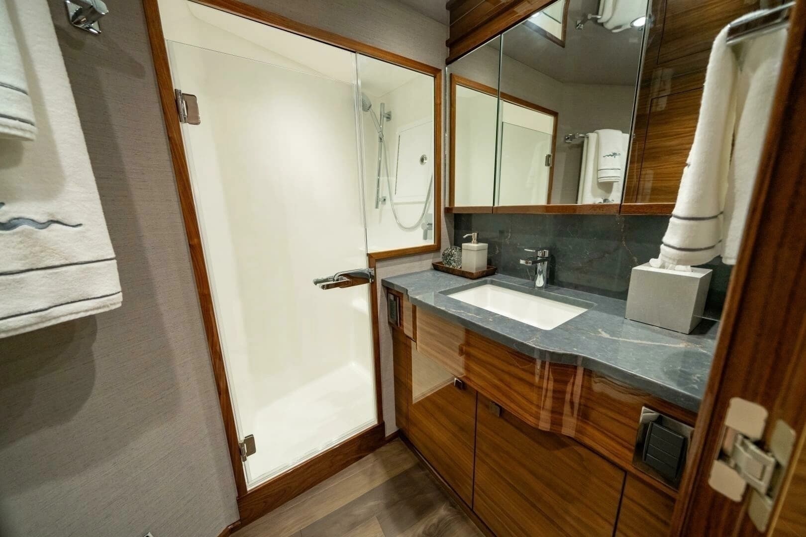 2027 Viking 74  Convertible - Image 20