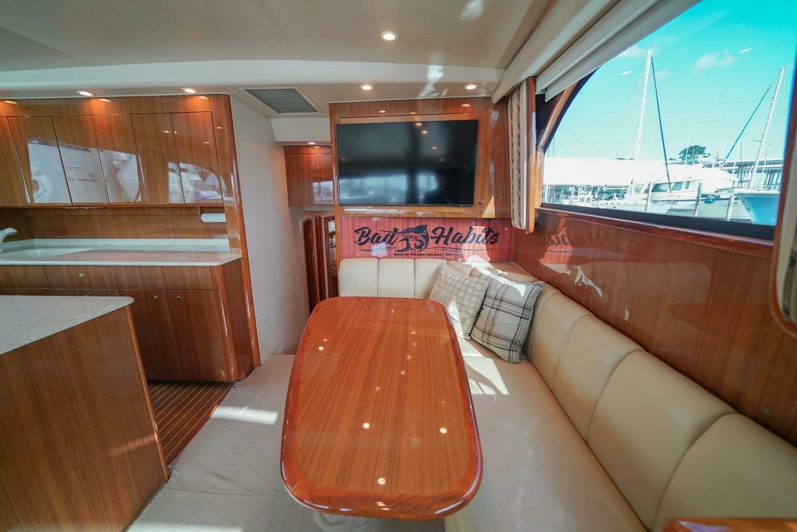 2007 Viking 45 Convertible - Image 5