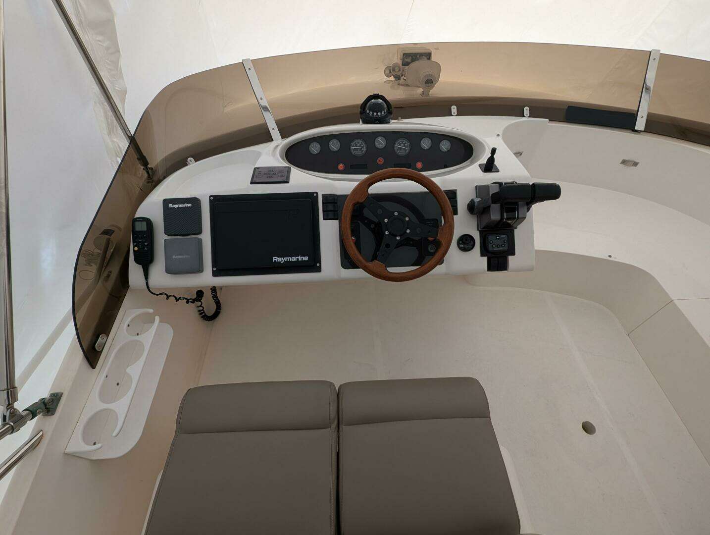 1998 Viking Princess Sport Cruiser - Image 95