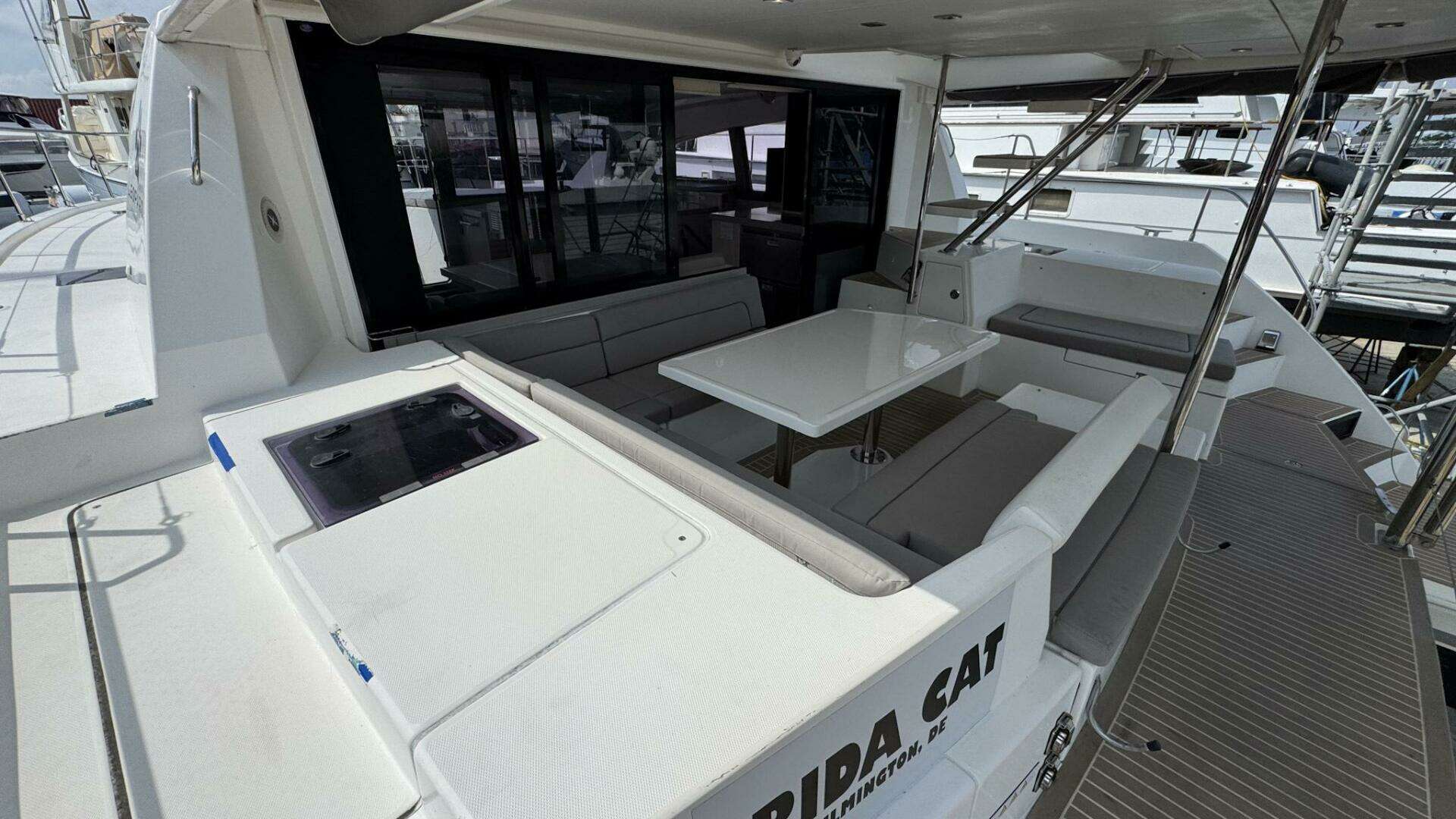 2018 Leopard 43 Powercat - Image 9