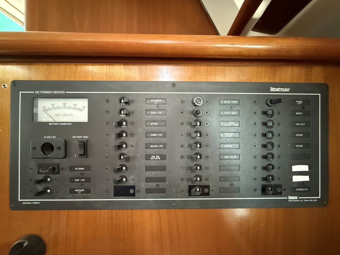 1998 Beneteau 411 - Image 19