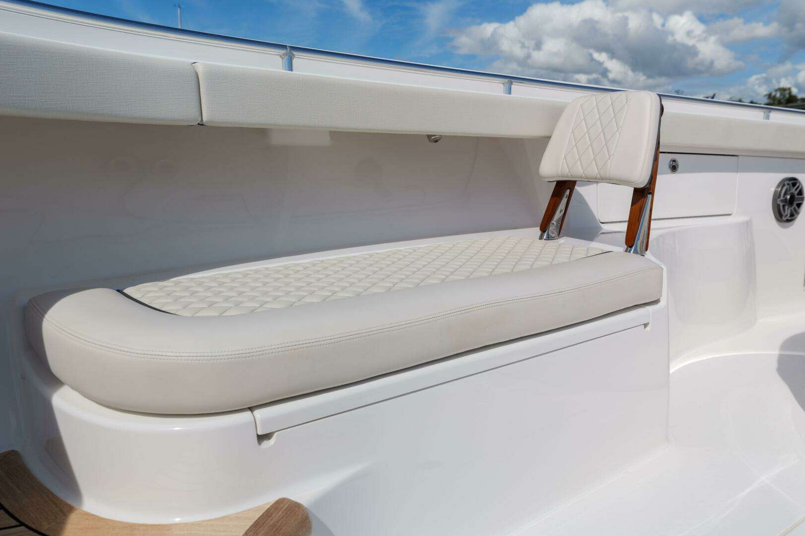 2024 Valhalla Boatworks V-55 - Image 10