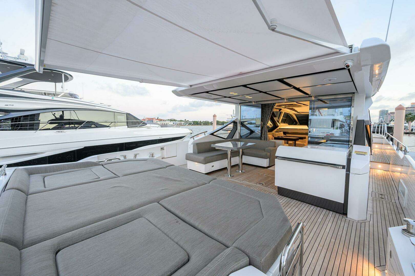 2019 Azimut S7 - Image 39