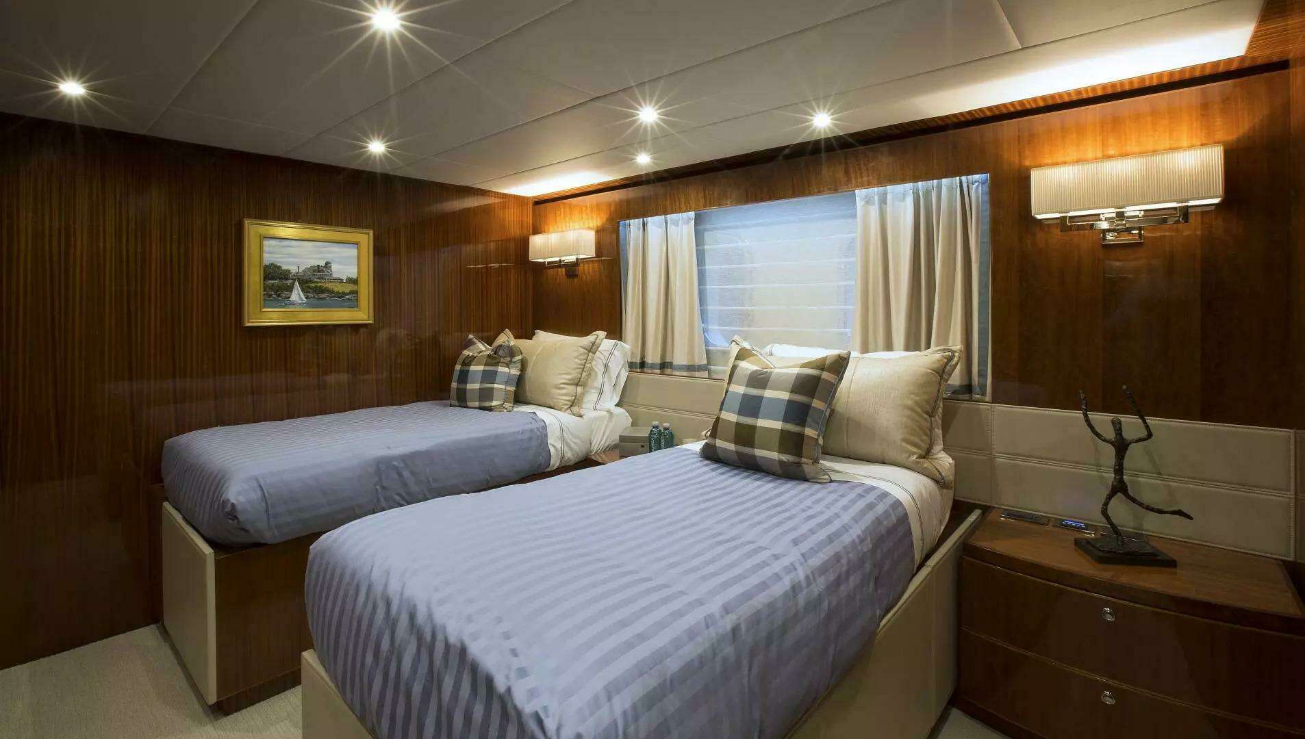 2016 Hargrave Raised Pilothouse - Image 18