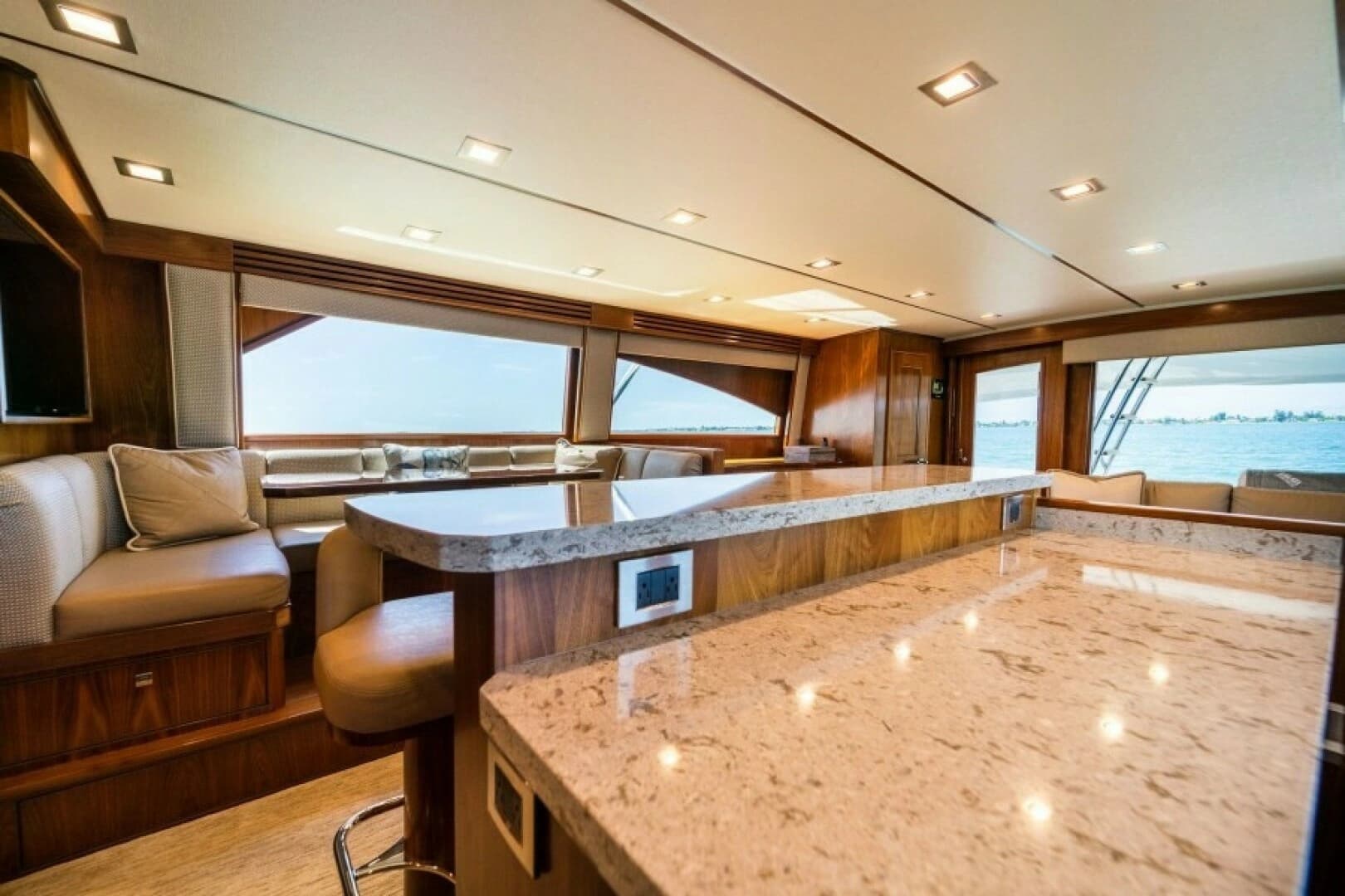 2018 Viking 72 Convertible - Image 31