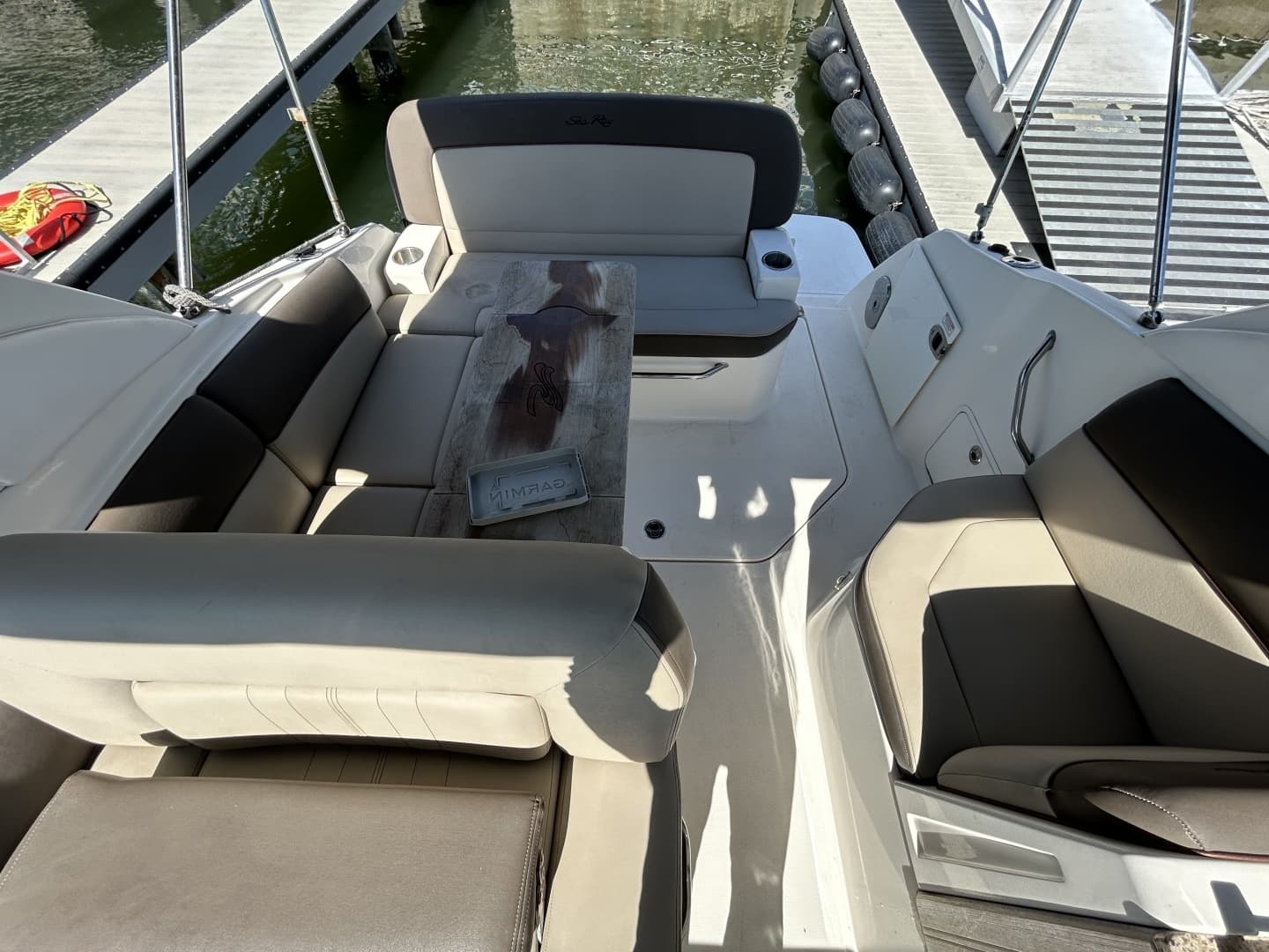 2014 Sea Ray — - Image 40