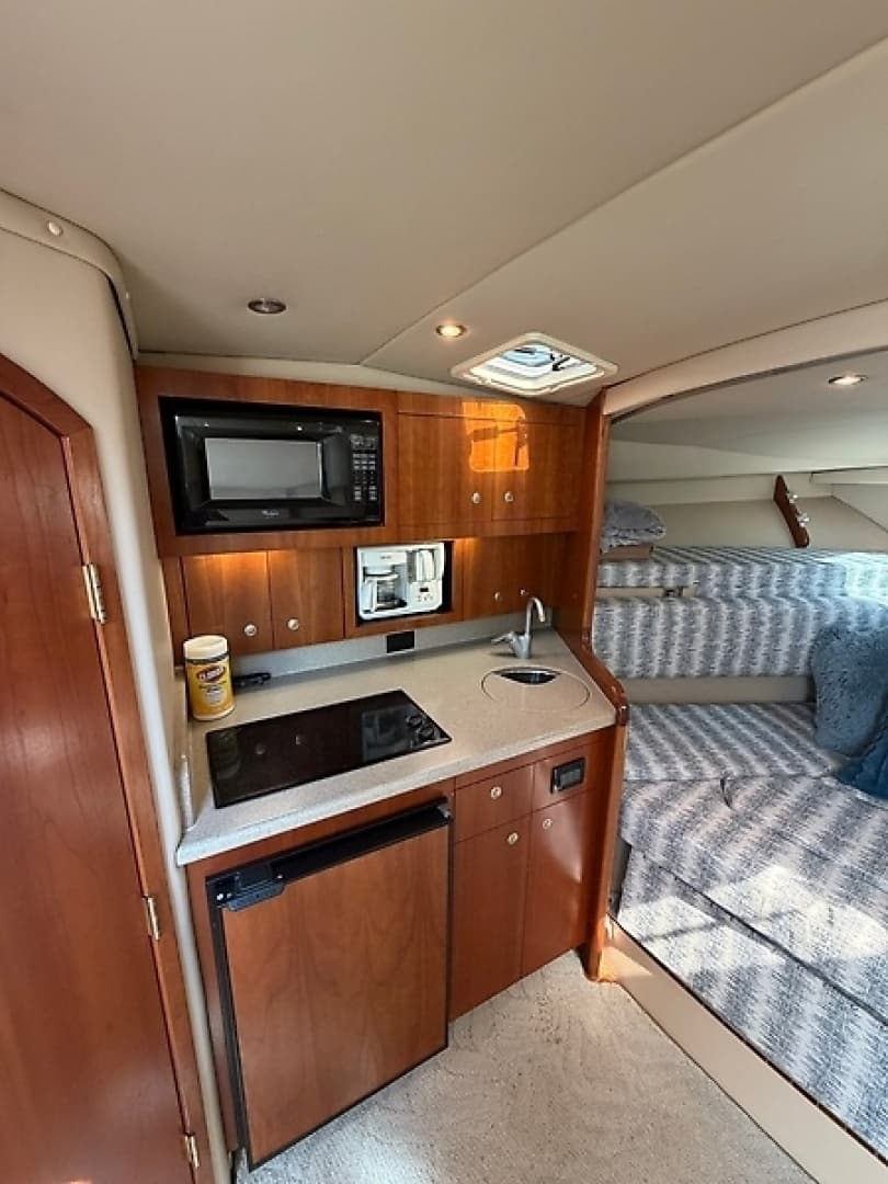 2005 Rampage 33 Express - Image 45