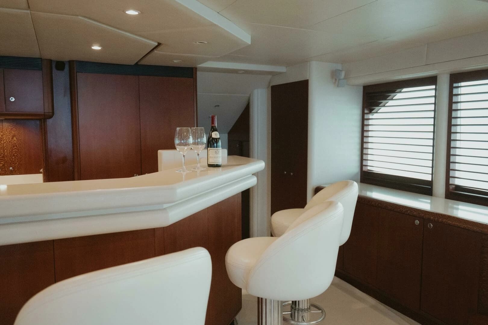 1996 Oceanfast 87 Enclosed Bridge Sportfish - Image 8