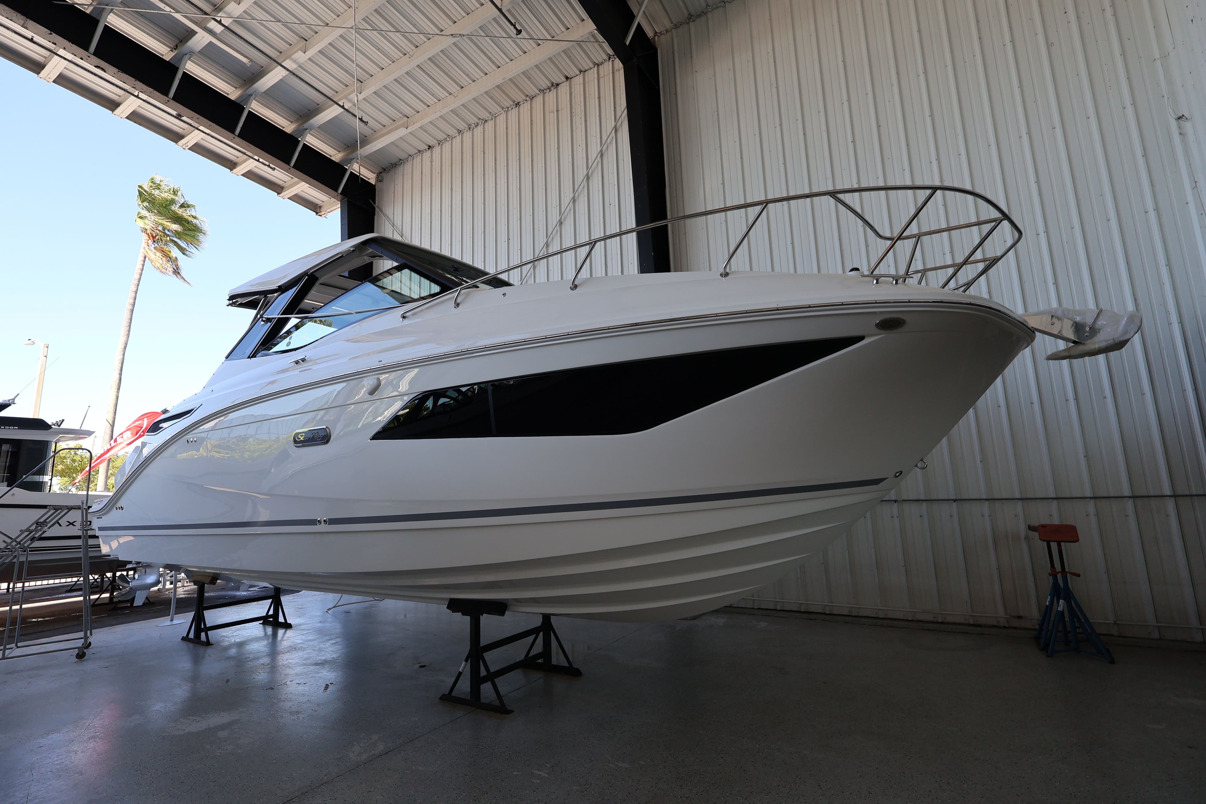 2026 Sea Ray Sundancer 320 Outboard