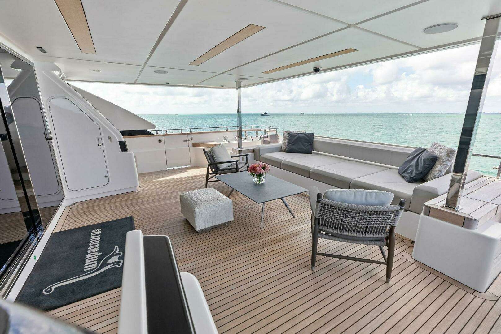 2023 Custom Line 33 Navetta - Image 22
