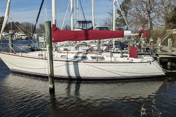 1993 Sabre 38 - Image 1