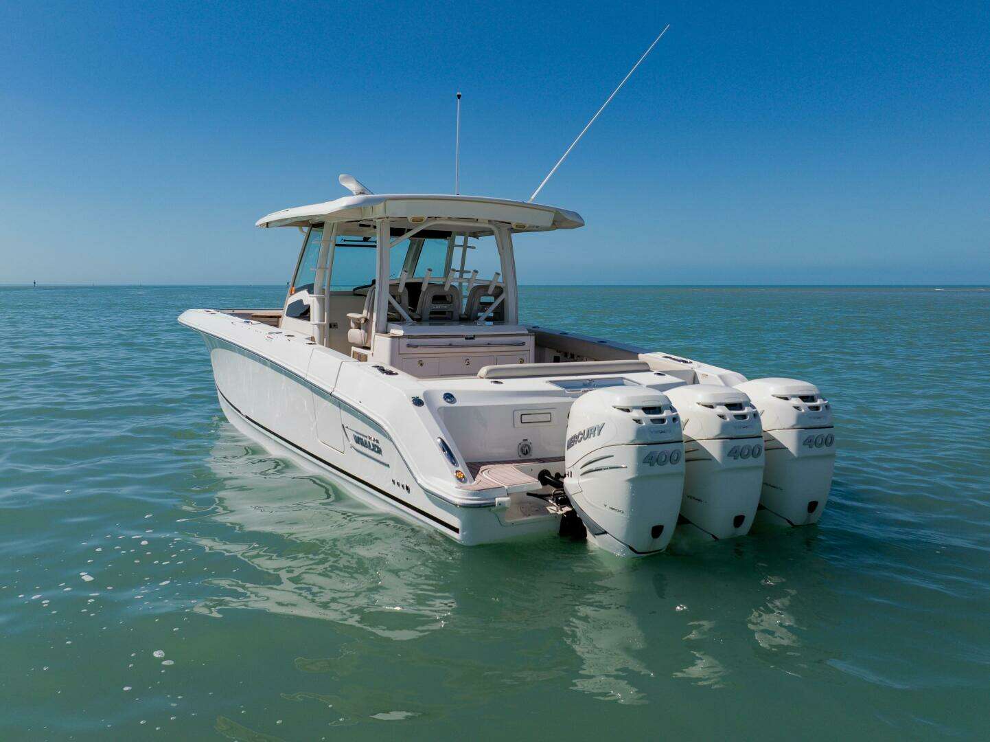 2019 Boston Whaler 380 Outrage - Image 3