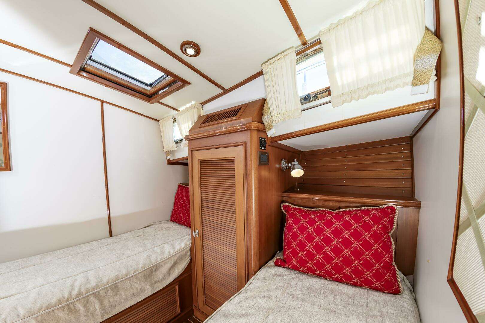 2005 Grand Banks Eastbay 49 Eastbay SX - Image 34