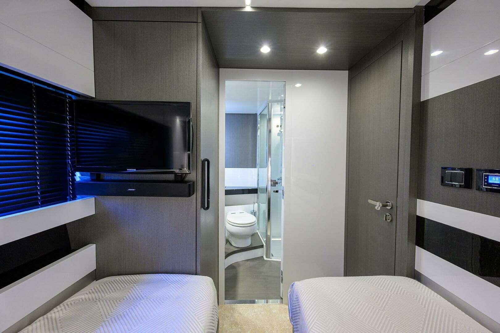2019 Azimut S7 - Image 125
