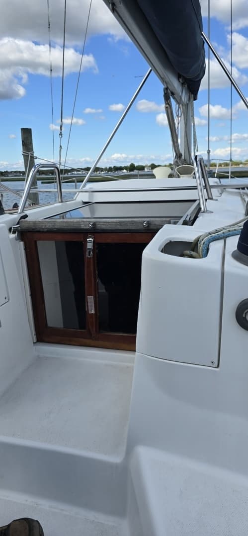 1998 Hunter 410 - Image 9