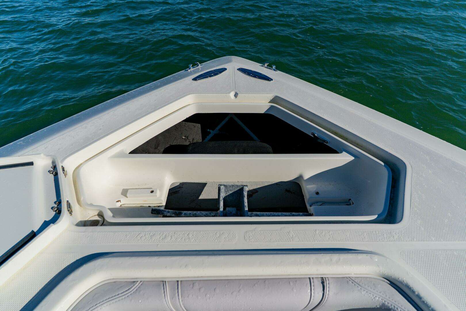 2012 SeaVee 390B - Image 12