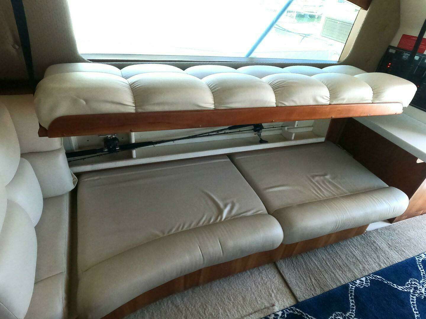 2002 Luhrs 34 Convertible - Image 17