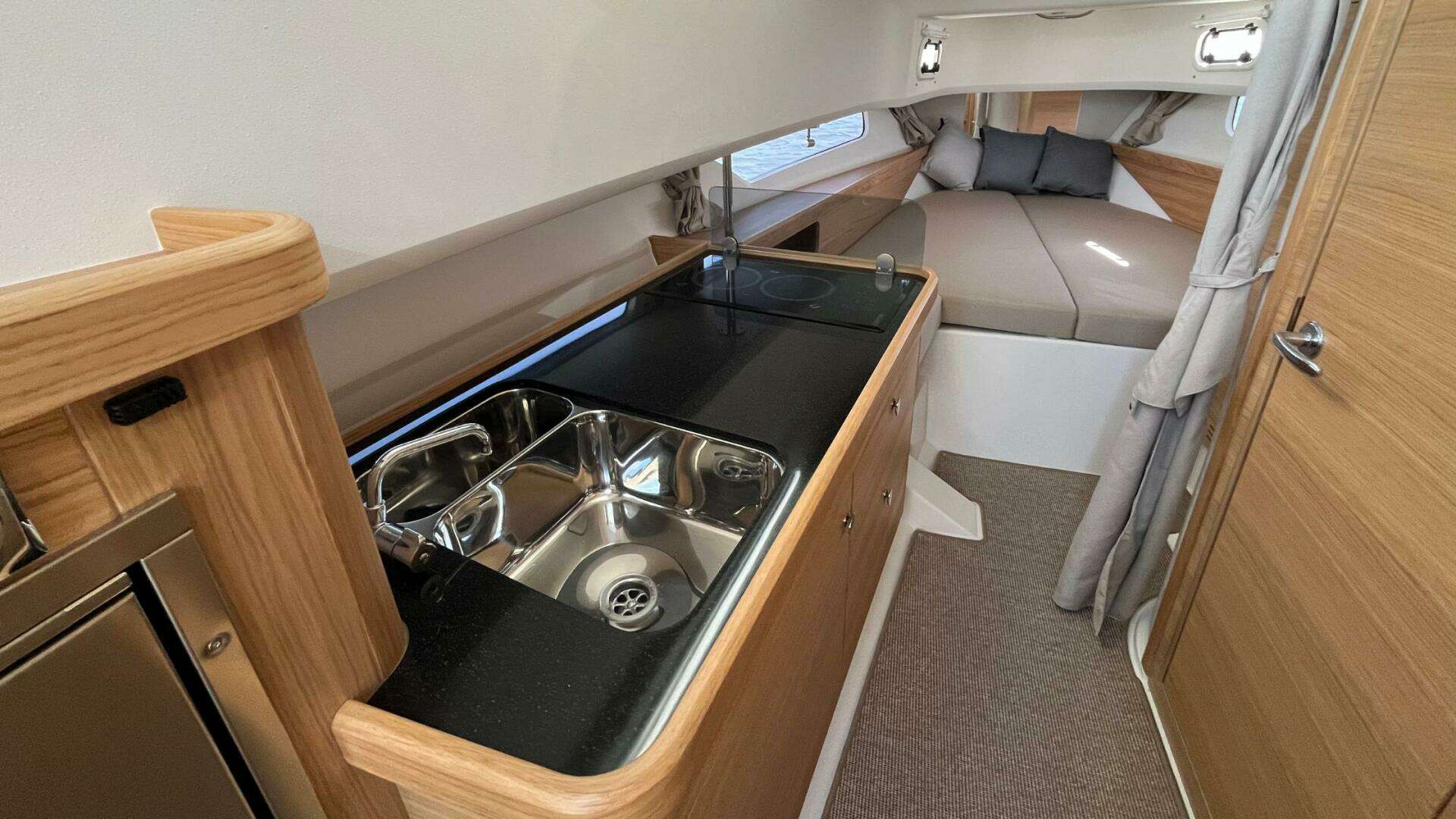 2025 Nimbus Commuter 11 - Image 26