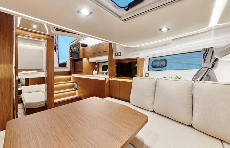 2023 Jeanneau Leader 12.5 WA - Interior dinette