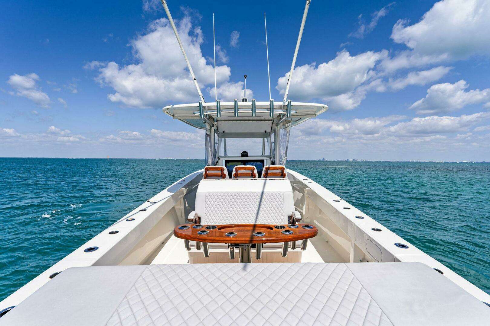 2015 Bahama 41 - Image 36