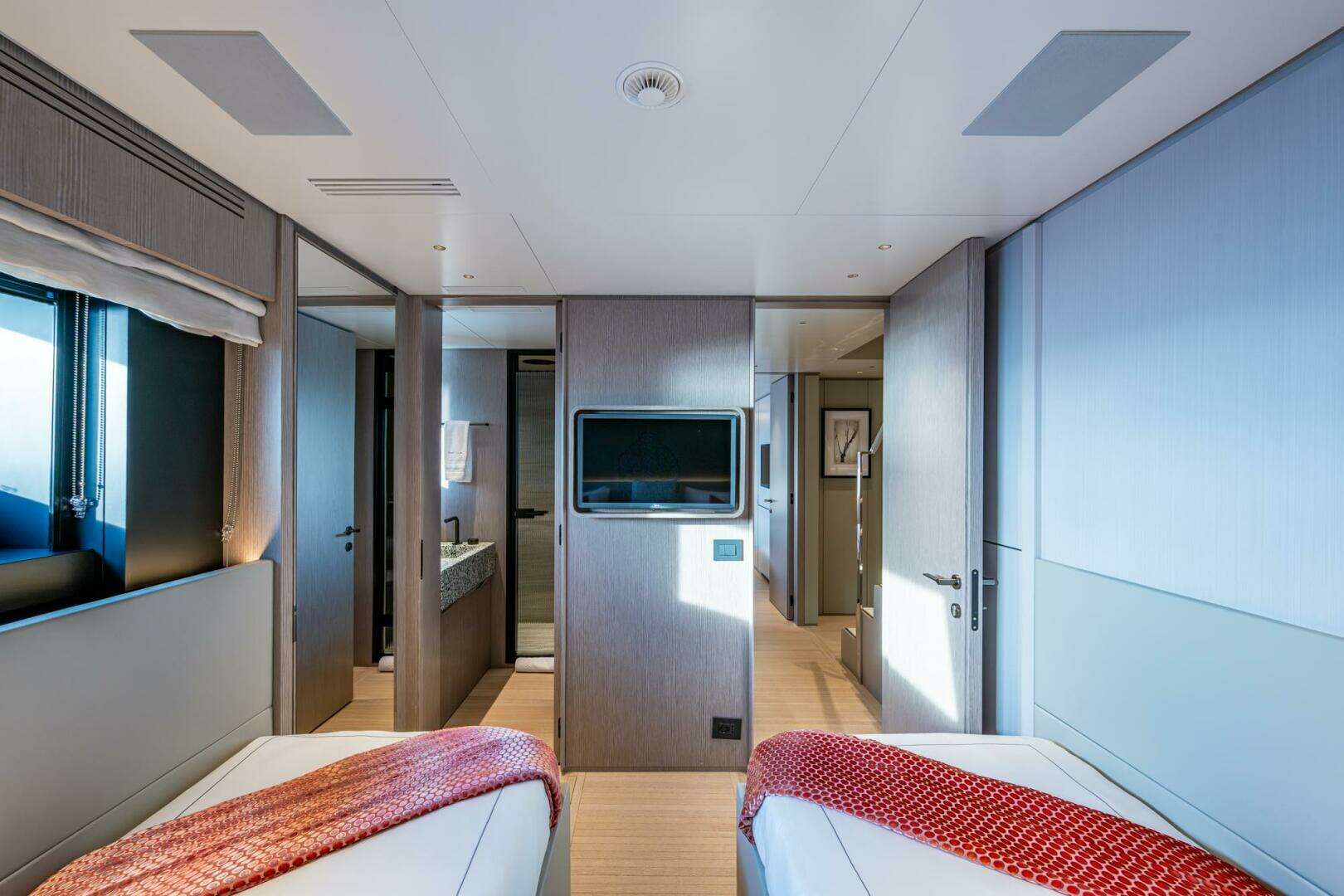 2023 Benetti 34M OASIS - Image 68