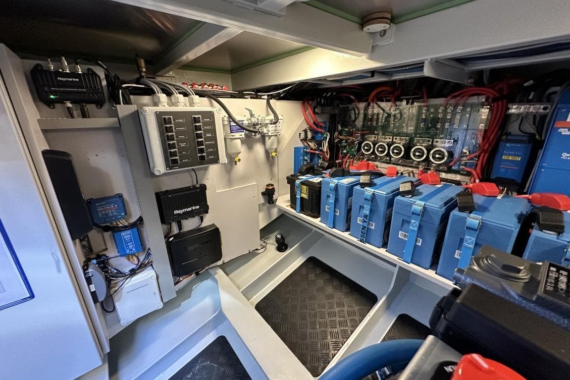 Electrical system of 2026 Linssen Grand Sturdy 550 Variotop yacht, featuring advanced battery setup.