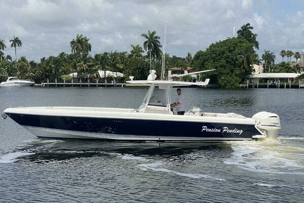 2006 Intrepid 370 - Image 1